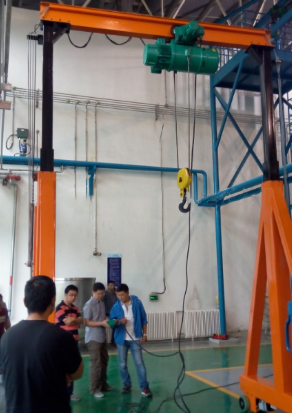 小型龍門吊的操作培訓